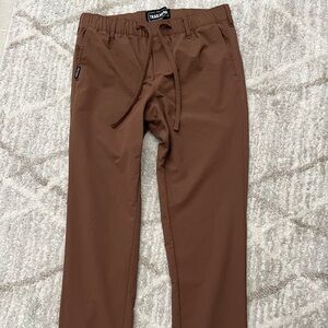 Unisex Coalatree Trailhead pants. Size M - slim
